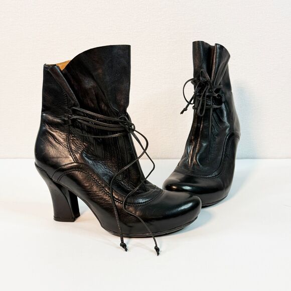 Earthies | Eleganza | Black Silky Leather Witchy Goth Booties | Sz 7.5B - Picture 5 of 8